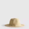 Vävd hatt med pärlor