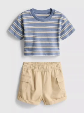 0–36 månader | Set med T-shirt och cargoshorts