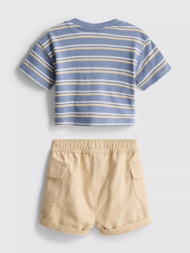0–36 månader | Set med T-shirt och cargoshorts