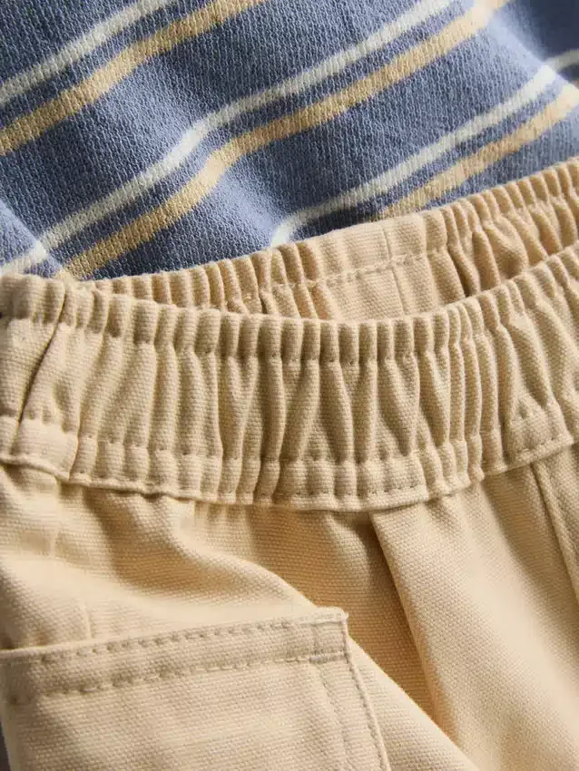 0–36 månader | Set med T-shirt och cargoshorts