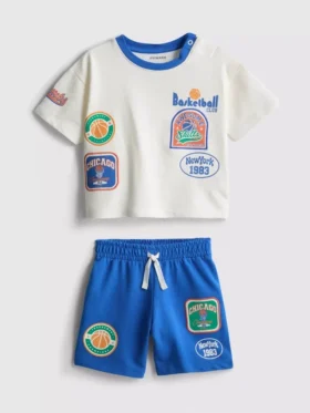 0–36 månader | Set med T-shirt och shorts med basketmotiv