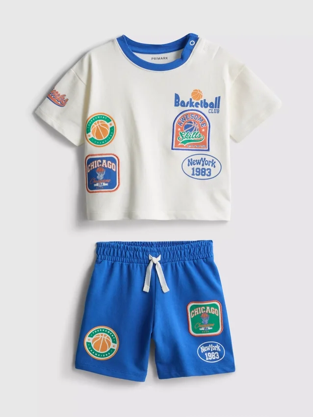 0–36 månader | Set med T-shirt och shorts med basketmotiv