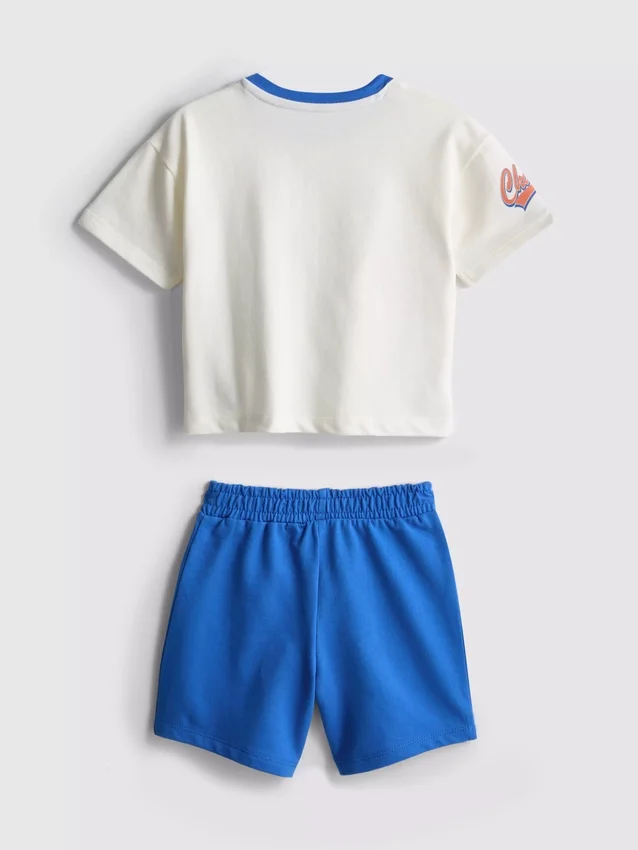 0–36 månader | Set med T-shirt och shorts med basketmotiv