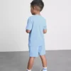 1,5–7 år | set med sport-T-shirt och shorts