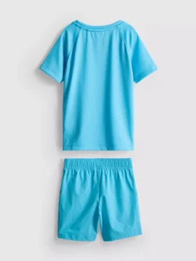 1,5–7 år | set med sport-T-shirt och shorts