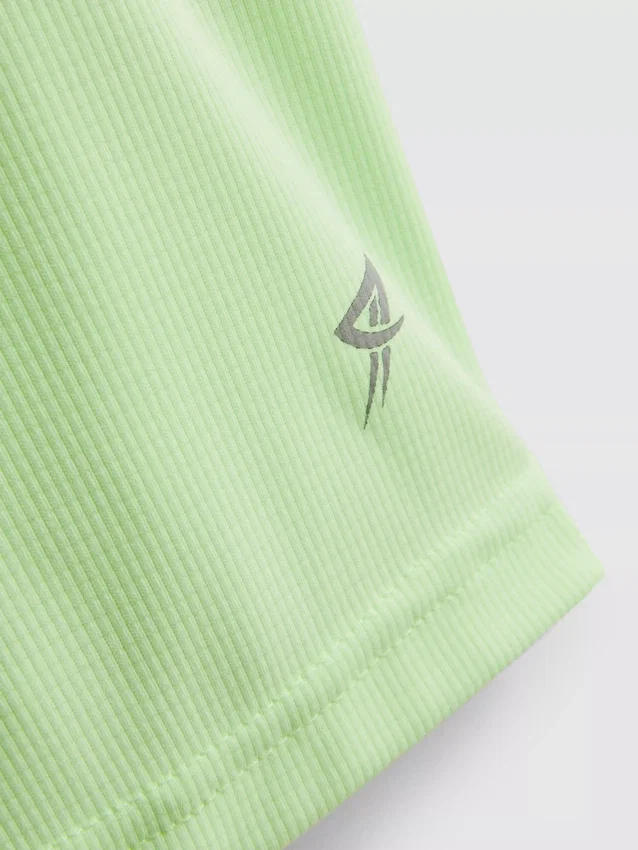 1,5–7 år | set med sport-T-shirt och shorts