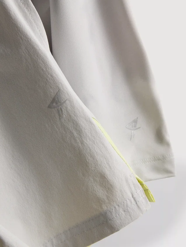 1,5–7 år | set med sport-T-shirt och shorts