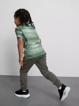 1,5–7 år | T-shirt i aktivt nätmaterial