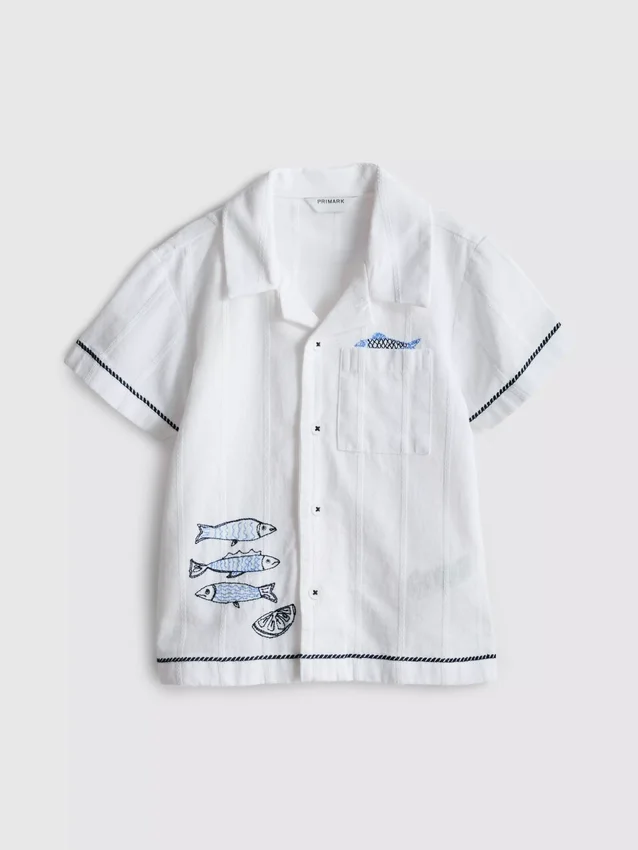 1,5–7 år | T-shirt med broderad fisk