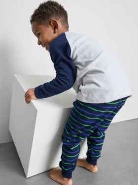 1,5–8 år | pyjamasar i fleece med dinosauriemotiv