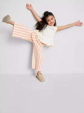 1,5–8 år | Set med broderad peplum-top och byxor
