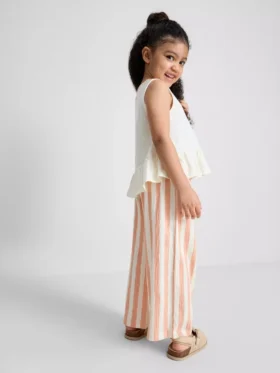 1,5–8 år | Set med broderad peplum-top och byxor