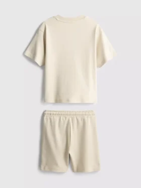 1,5–8 år | set med t-shirt och shorts