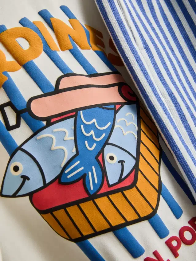 1,5–8 år | Set med T-shirt och shorts med sardinmotiv