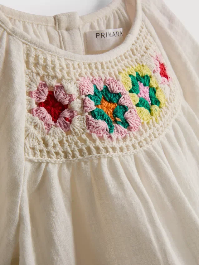 1,5–8 år | Set med virkad blus och byxor