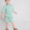 1,5–9 år | Set med randig skjorta och shorts