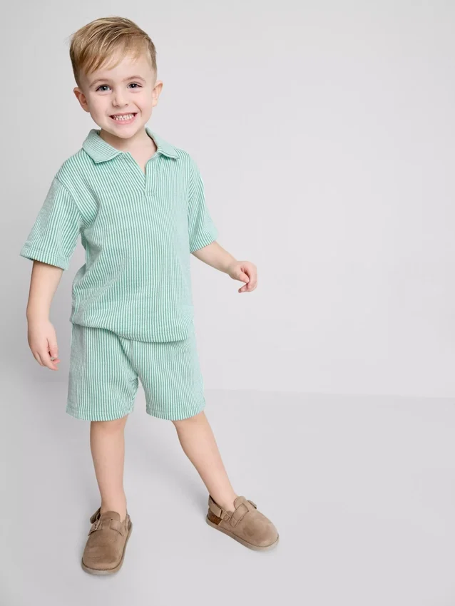 1,5–9 år | Set med randig skjorta och shorts