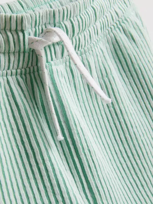1,5–9 år | Set med randig skjorta och shorts