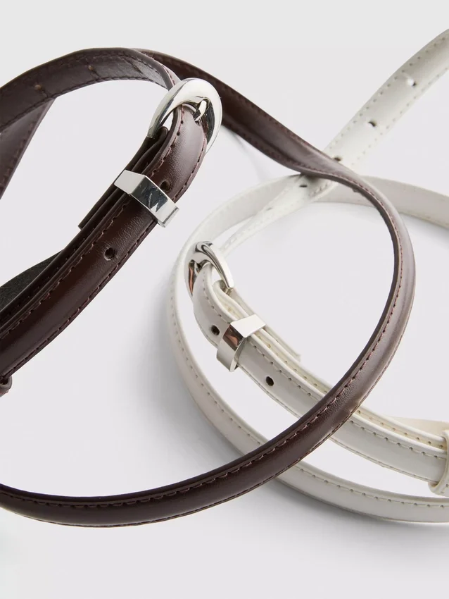2-pack bälten med halvmåneformade spännen