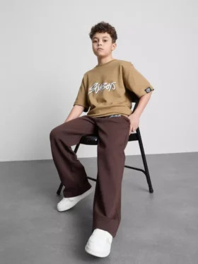 6–15 år | K-Pop Demon Hunters Saja Pojkar grafisk T-shirt