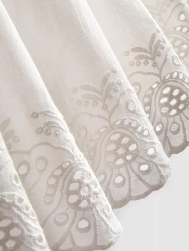 7–15 år | kjol med broderie anglaise