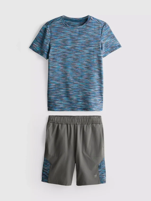 7–15 år | Set med aktiv T-shirt och shorts