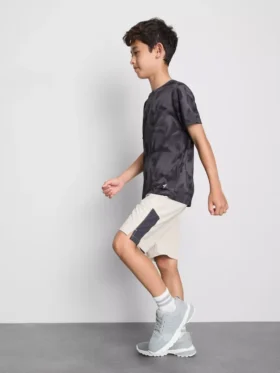 7–15 år | Set med aktiv T-shirt och shorts