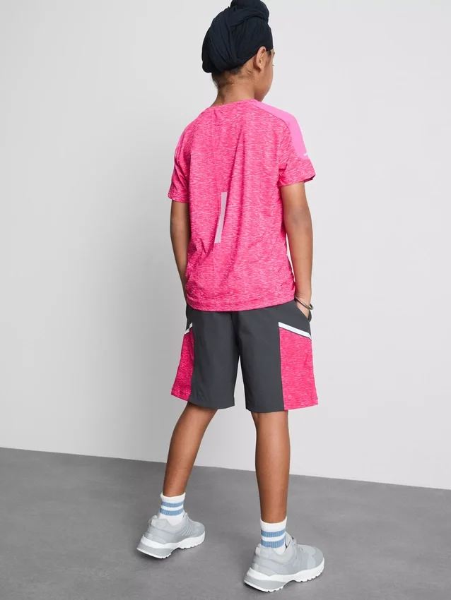 7–15 år | Set med aktiv T-shirt och shorts