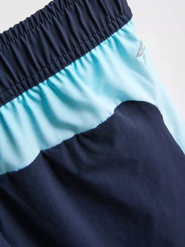 7–15 år | Set med aktiv T-shirt och shorts