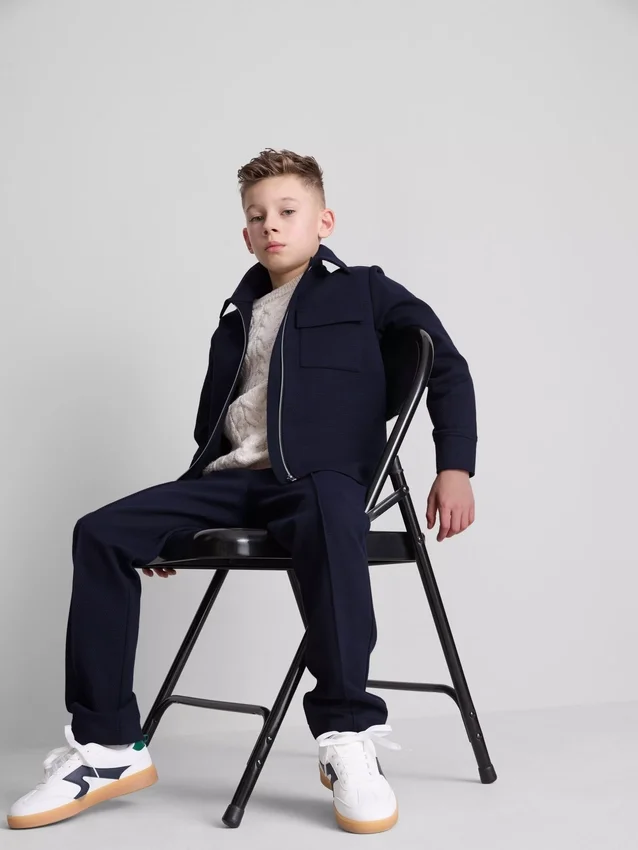 7–15 år | Set med jacquardjacka med dragkedja och mjukisbyxor