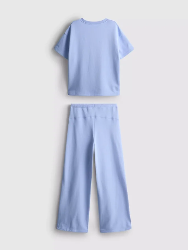 7–15 år | Set med t-shirt och mjukisbyxor