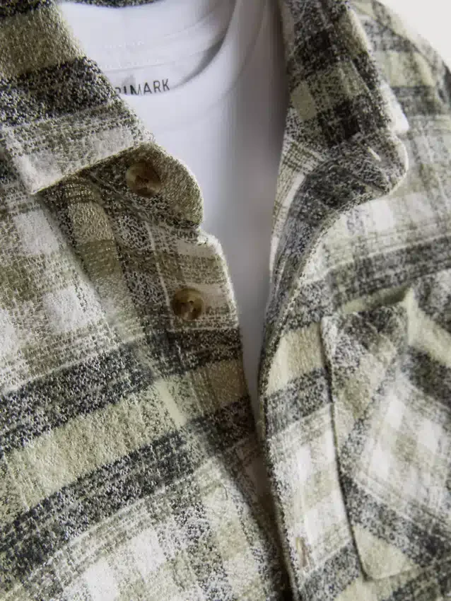 7–15 år | set med t-shirt och rutig skjorta