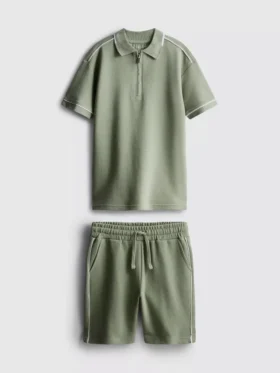 7–15 år | Set med texturerad polotröja och shorts