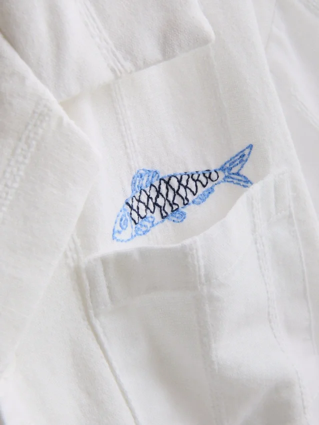 7–15 år | T-shirt med broderad fisk
