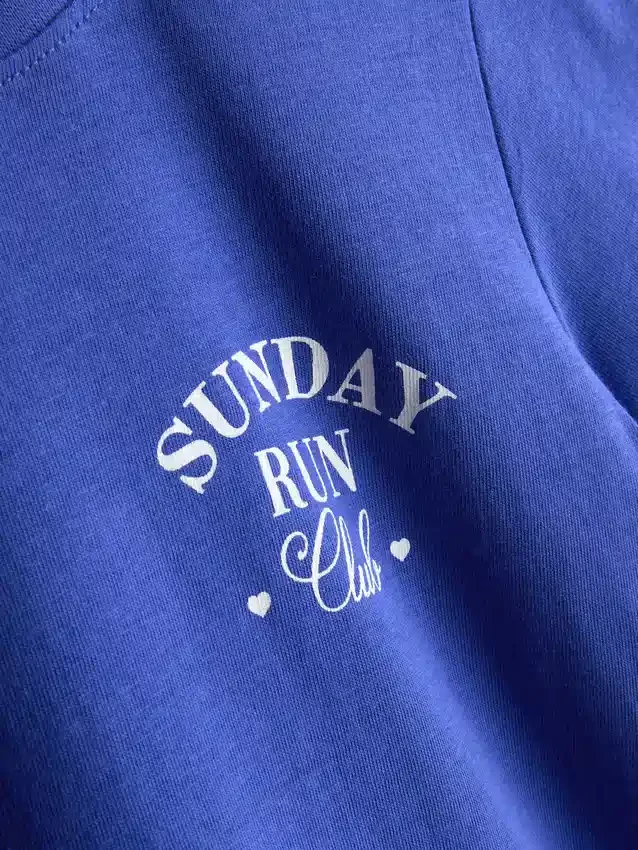 7–15 år | T-shirt med tryck och korta ärmar