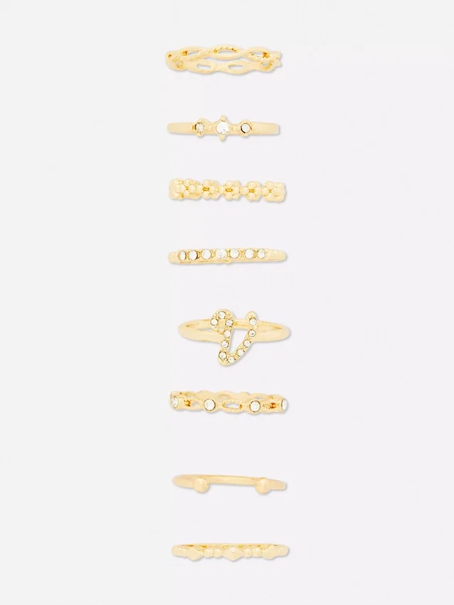 8-pack ringar med initialer i strass