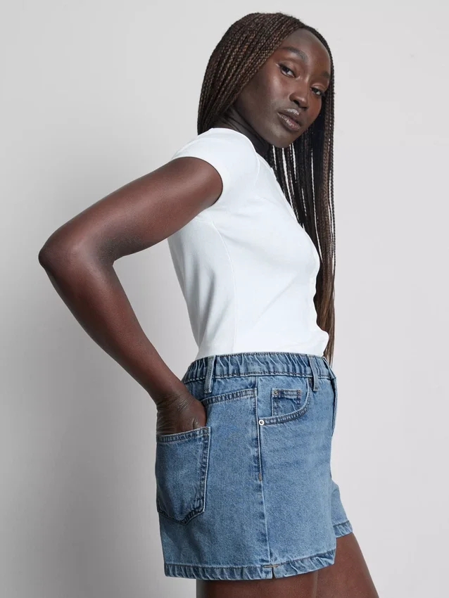 A-linjeformade shorts i bomullsdenim