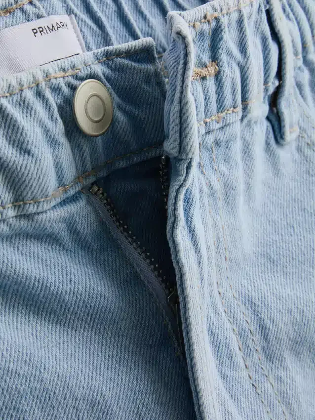 A-linjeformade shorts i bomullsdenim