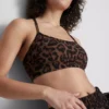 Aktiv kort topp med leopardmönster och racerback