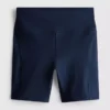 Aktiv yogashorts med medelhög midja och mjukt stöd