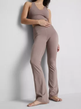 Aktiva leggings med hög midja och utsvängda ben