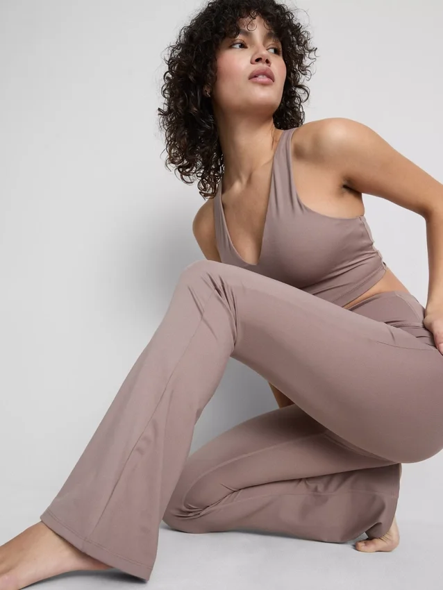 Aktiva leggings med hög midja och utsvängda ben