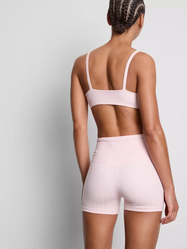 Aktiva shorts i gingham med hög midja