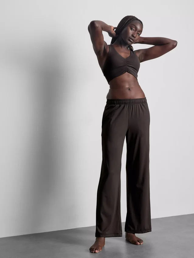 Athleisure-byxor med vida ben