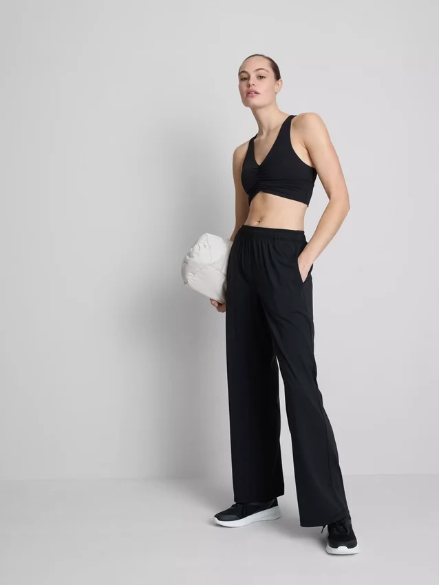 Athleisure-byxor med vida ben