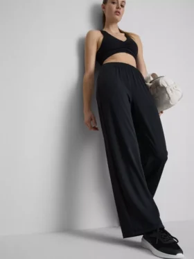Athleisure-byxor med vida ben