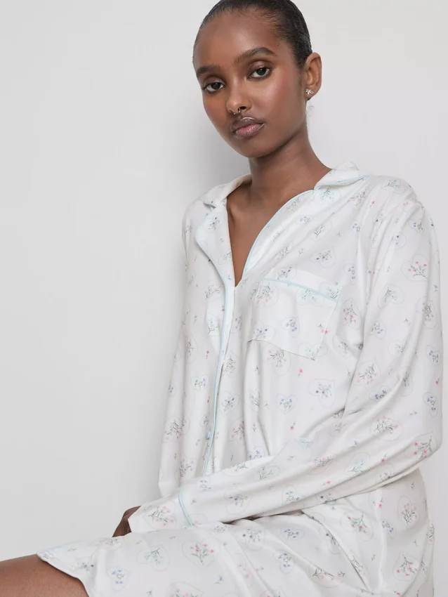 Avslappnad natttröja i boyfriend-modell med tryck