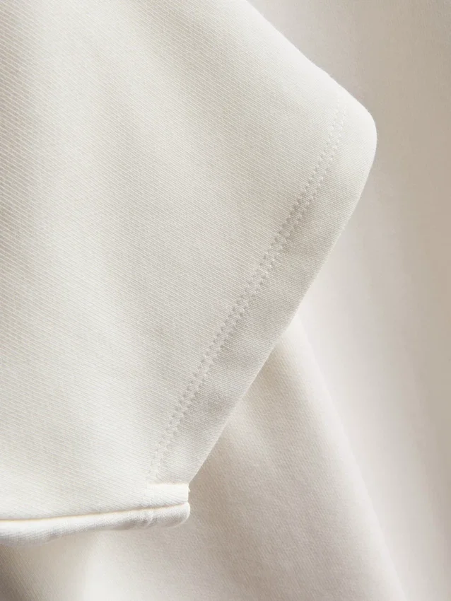 Avslappnad T-shirt med hög bomullsandel