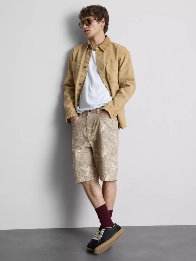 Avslappnade jeansshorts