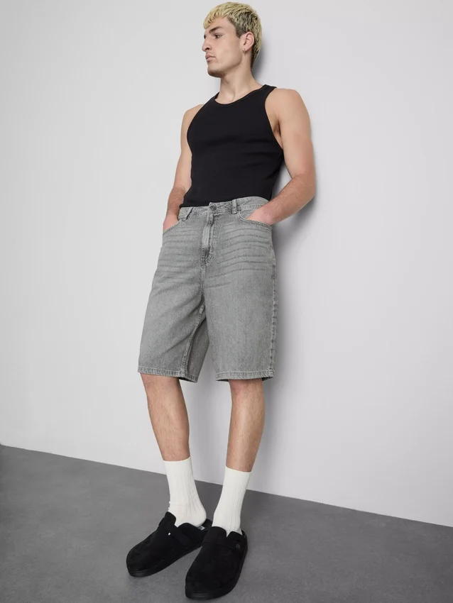 Avslappnade jeansshorts